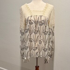 Elegant Cream and Black Lace Women's Top